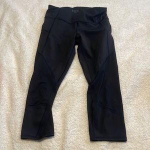 Athleta mesh contender capri